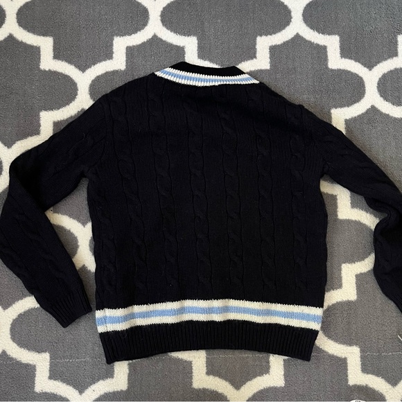 BRANDY MELVILLE Navy blue cable knit trimmed V-Neck Sweater classic style - Picture 3 of 8